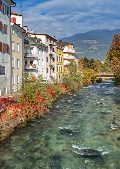 Alto Adigio, Brunico: senderismo, arquitectura y cultura en Val Pusteria 