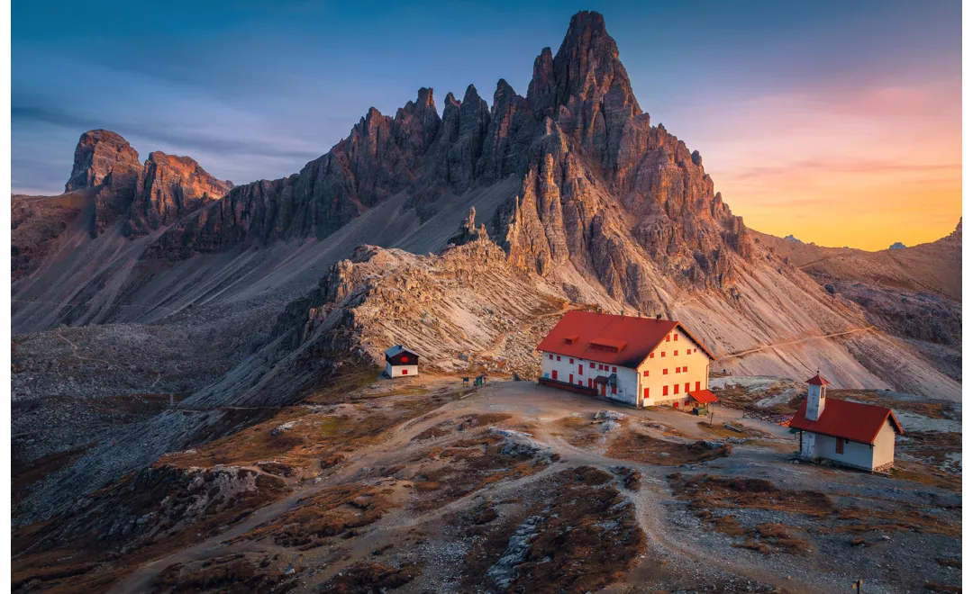 Aspettando l'alba sulle Dolomiti: le escursioni 