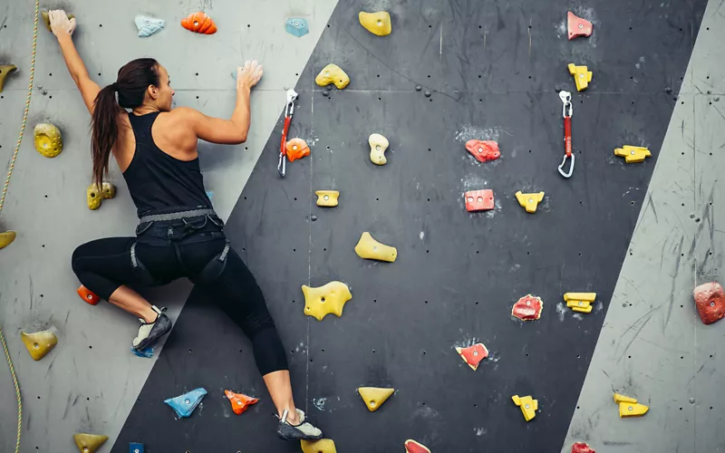 escalada en el gimnasio