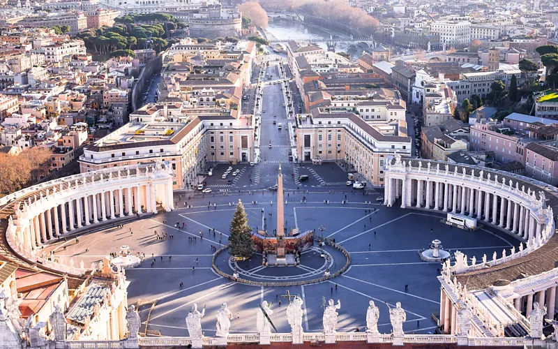 In Rome, the heart of Catholicism: St. Peter's and the Holy Door