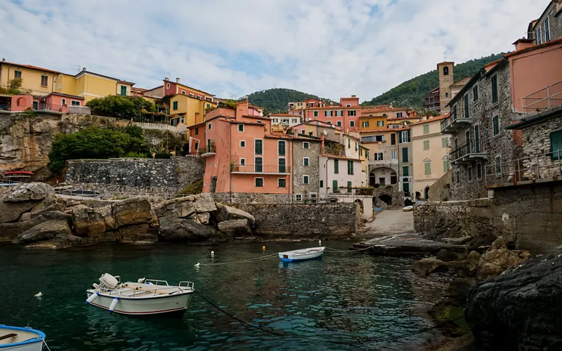 Lerici, spiagge e borghi colorati 