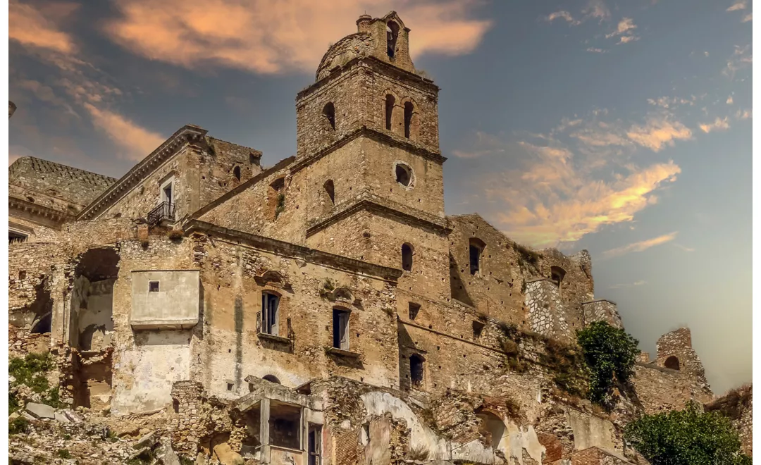 visitar pueblos fantasma en halloween