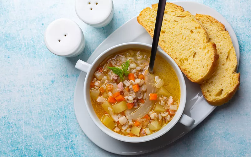 Buena comida: cabañas y cocina tradicional ladina