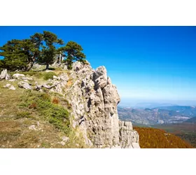 Wandern im Nationalpark Pollino mit Blick gen Horizont