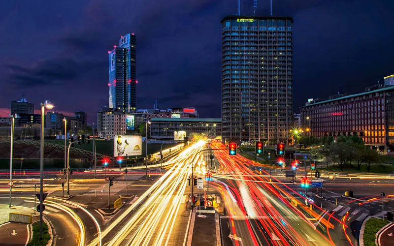 Le strade di Milano di sera