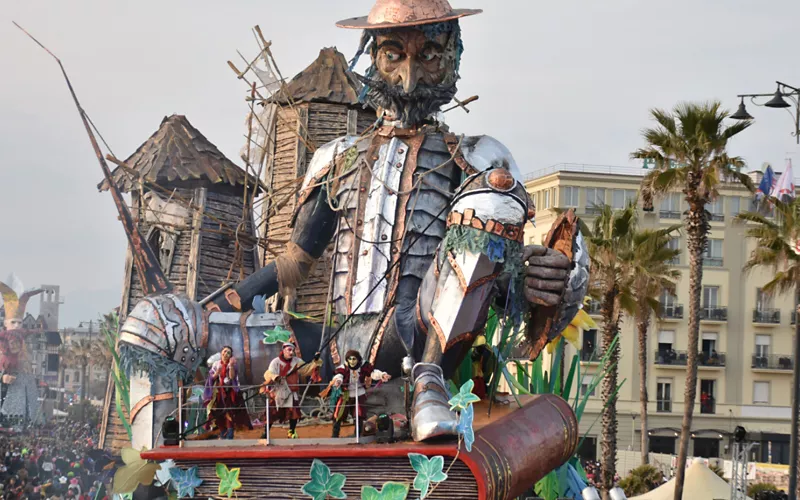 Os carros alegóricos do Carnaval de Viareggio são verdadeiras obras-primas