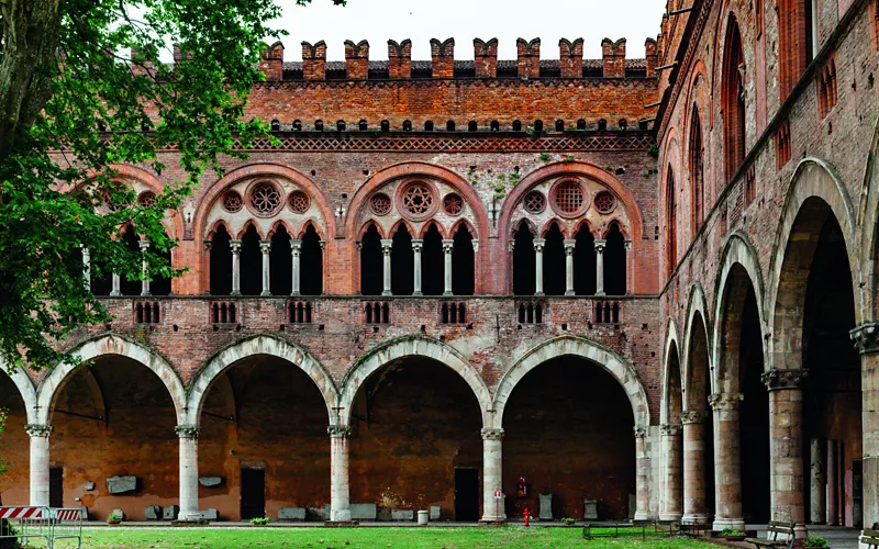 A Pavia è caccia alla bifora