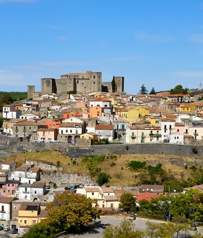 Il Castello di Melfi, in Basilicata, fortezza-guida del Medioevo