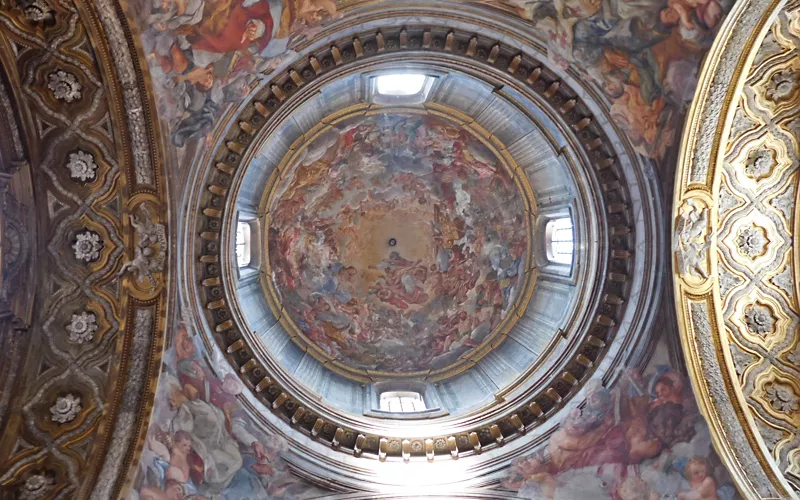 Im Herzen von Rom, bis zum Vatikan und darüber hinaus