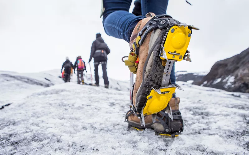 Raquetas de nieve y crampones