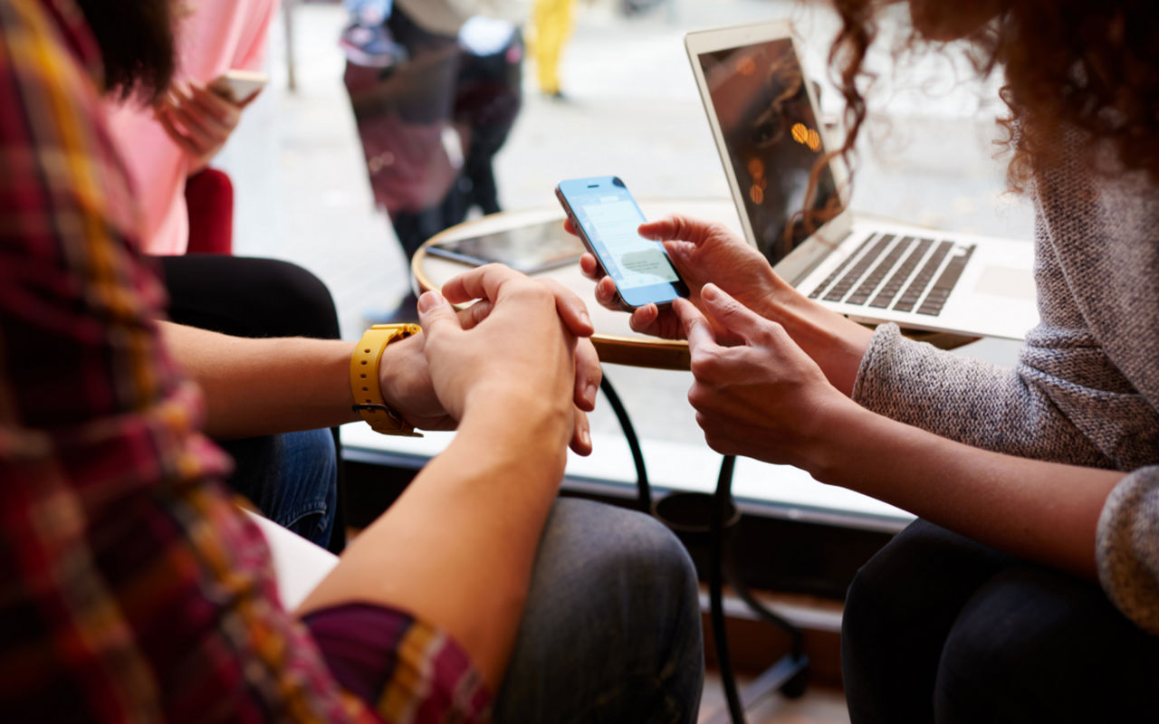 10 app per fare amicizia: volontariato e non - Italia.it