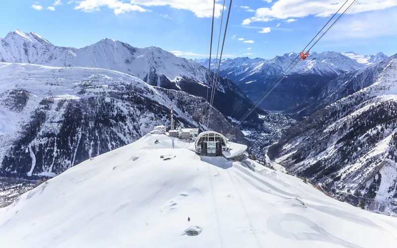 How to reach the Skyway Monte Bianco cableway at Courmayeur