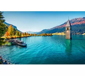 Alto Adige, Curon: il campanile sommerso nel Lago di Resia