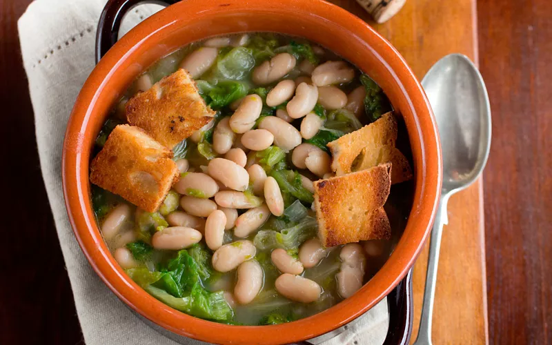 Receta de alubias y escarolas