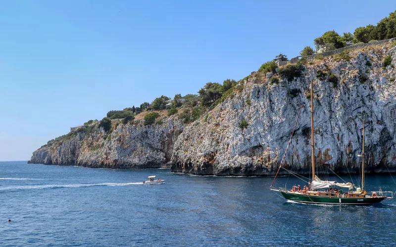 sailing boat excursions puglia