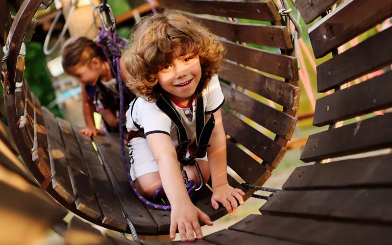 Fêtes, excursions de classe et nuits d'adrénaline