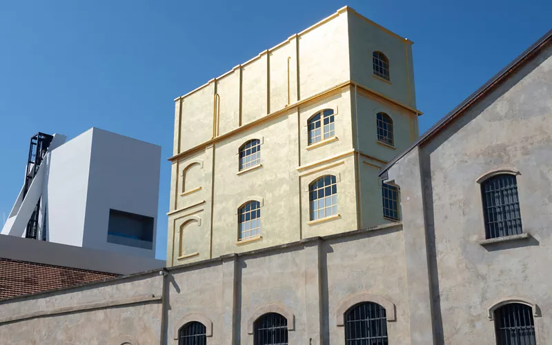 Um desfile e uma visita à Fundação Prada