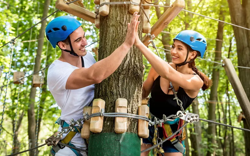 Aprender o trabalho em equipa e a autoestima enquanto se diverte