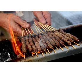 Arrosticini, orgullo y patrimonio de la gastronomía de Abruzos