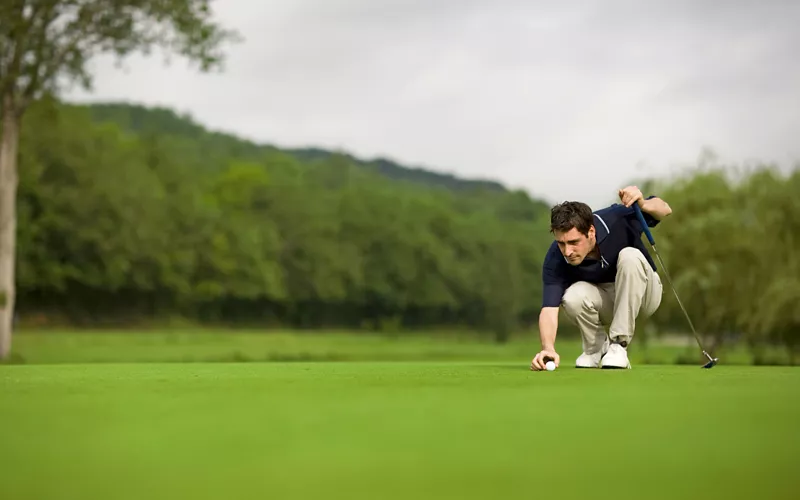 club de golf para jóvenes