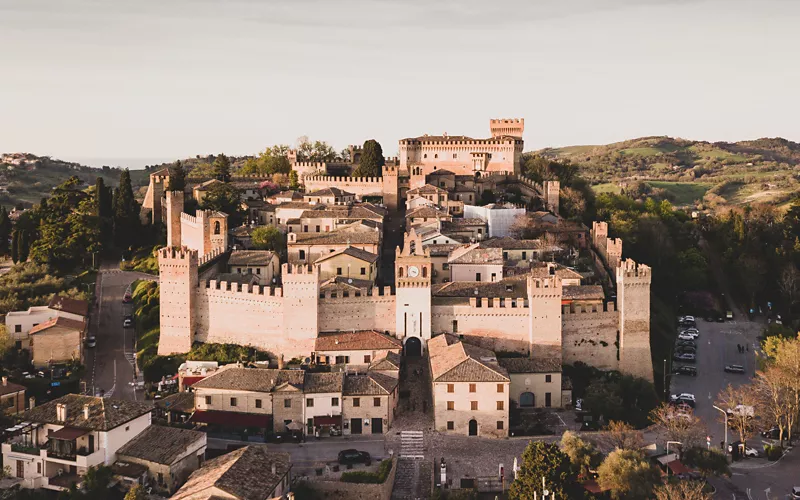 Marcas, Gradara: el Castillo de Navidad 