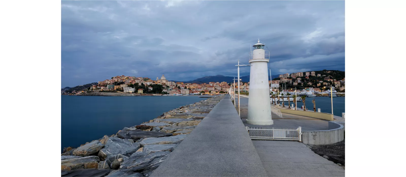 Imperia, Oneglia e Porto Maurizio. Una città o tre? Molte