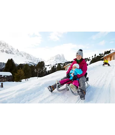 in montagna con i bambini 8 piste slittino