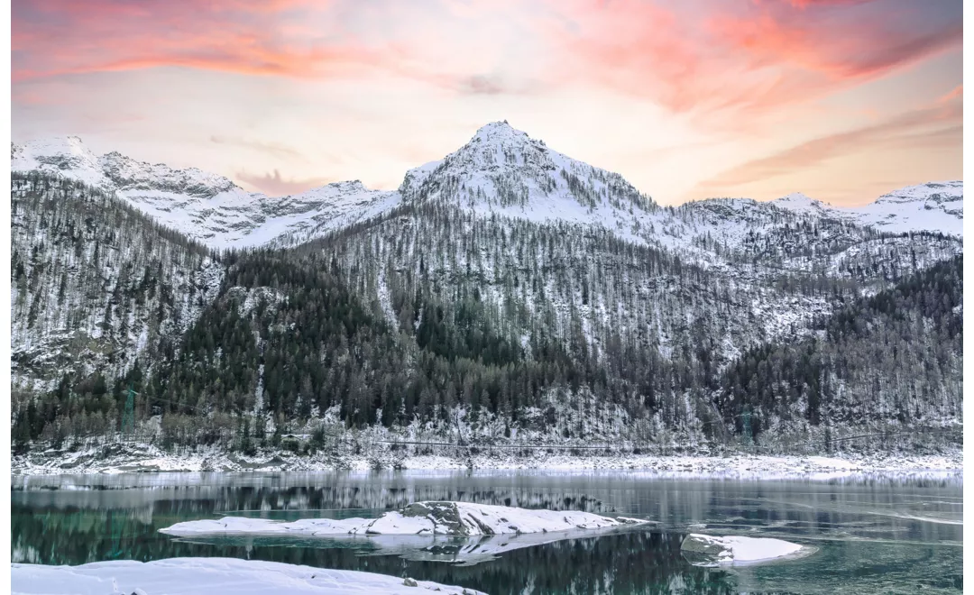 Montañas nevadas cerca de Turín