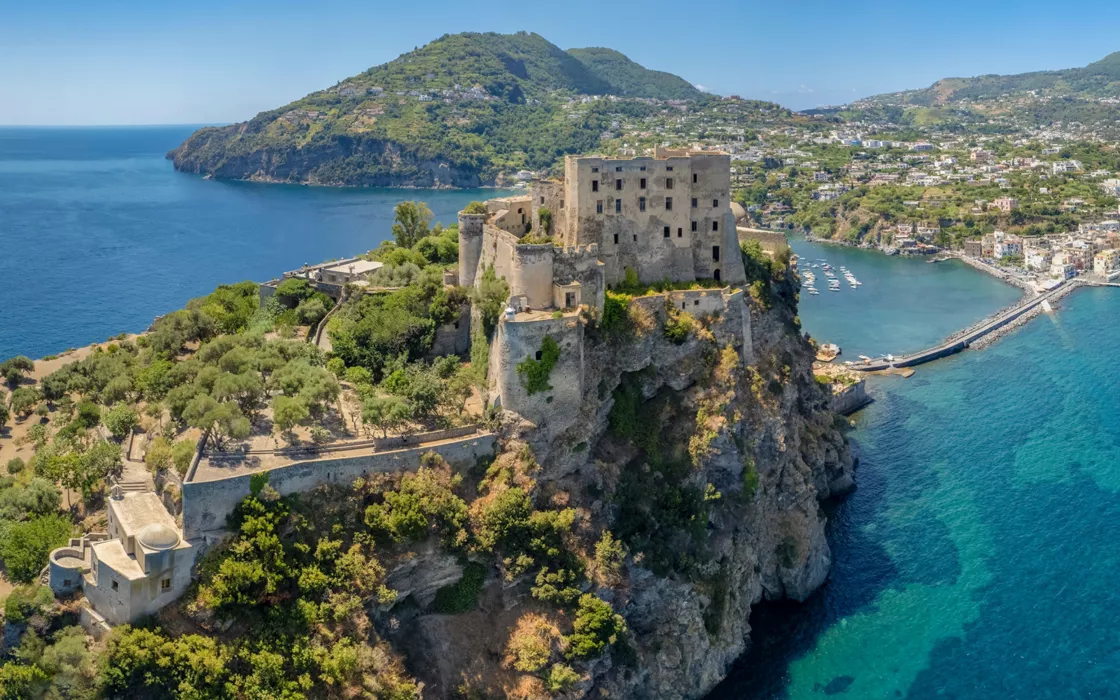 Ischia, the island of wellbeing among thermal gardens and natural springs