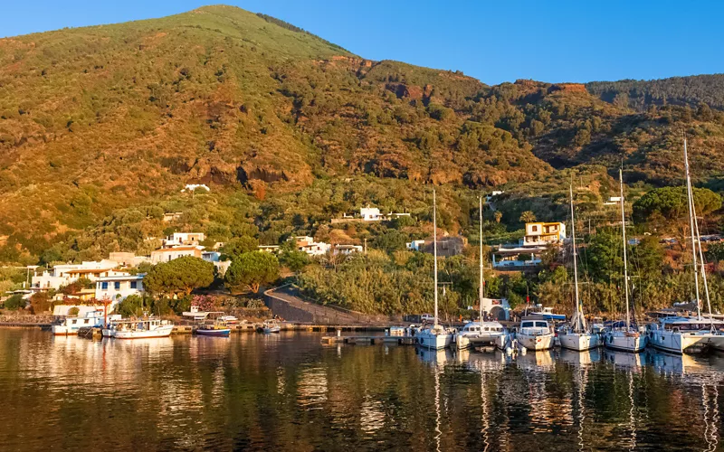 Isole Eolie, Sicilia