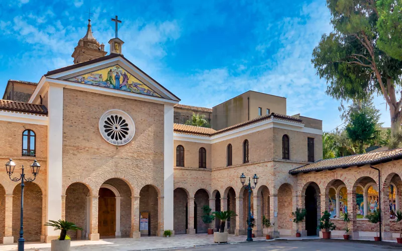 Cycling in Abruzzo, between the sea and medieval villages