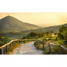 Der mittelalterliche Charme von Schlössern, Dörfern und mit Stadtmauern umgebenen Städten in den Euganeischen Hügeln