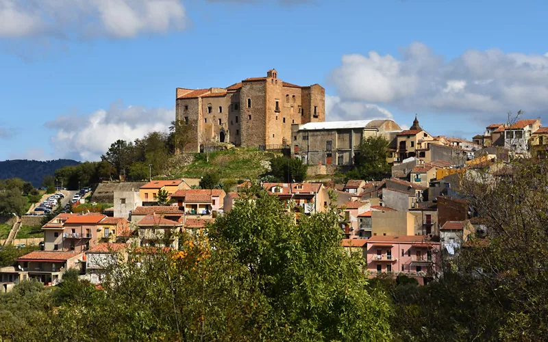 la magia y el encanto de castelbuono