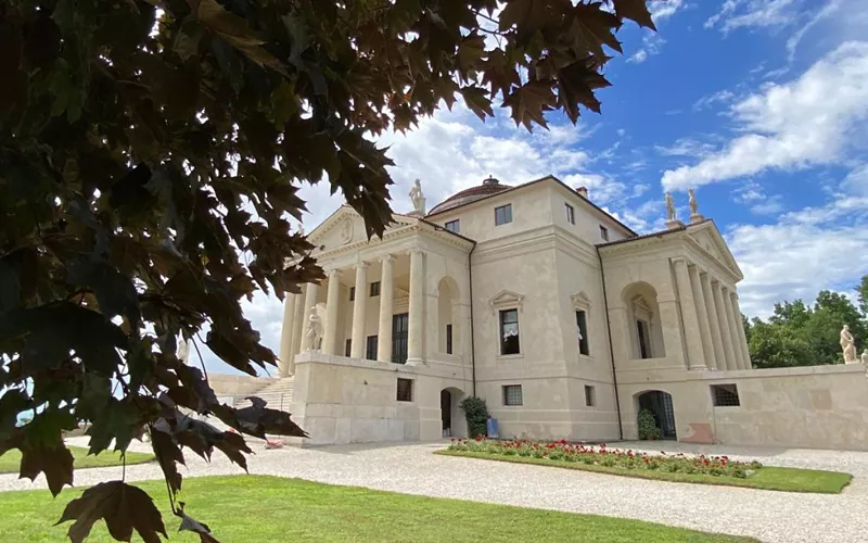 la-rotonda-la-villa-palladiana-che-ispiro-la-casa-bianca-1