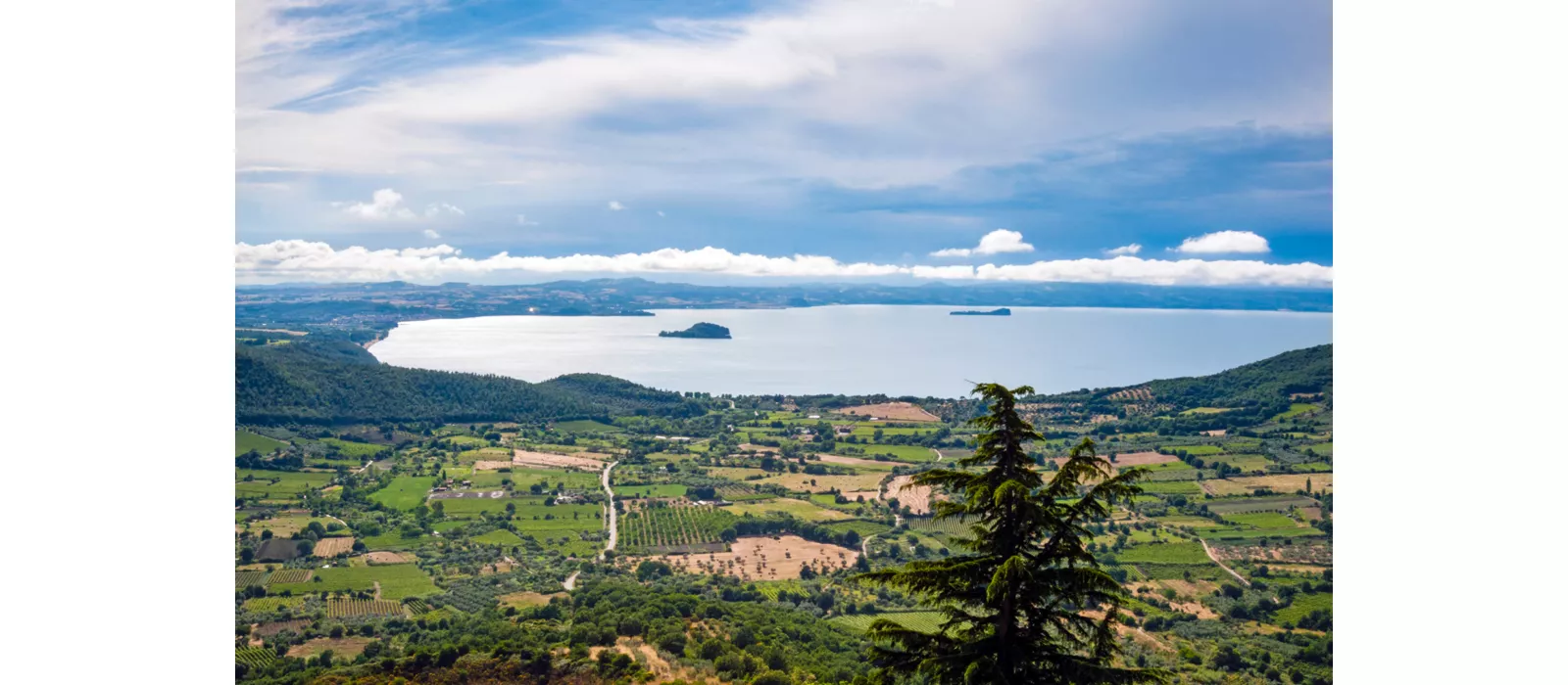 Los lagos redondos de la Tuscia de Viterbo y de los Castelli Romani