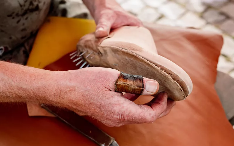 The leather craftsmen's workshops of excellence