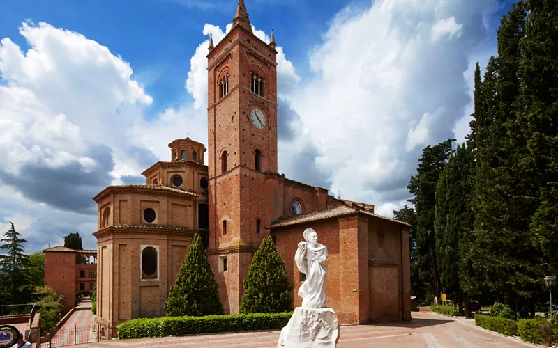 Trails around Siena