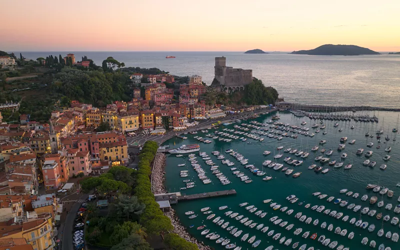 Lerici: la Venus azul del surf