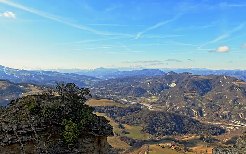 Monzuno, the pinnacles and caves of Monte Adone