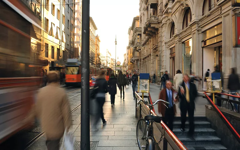 Bien voyager sans barrières : Moovit