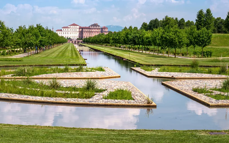 Im Grünen, mit dem Zug oder in der Kutsche