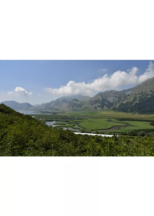 Na estrada que liga o Adriático ao Mar Tirreno, a estrada de Molise e Matese