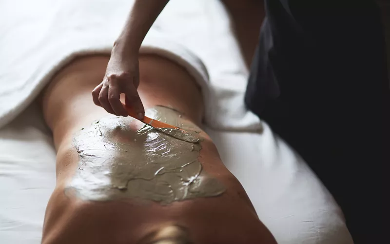 Il fango ayurvedico alla Oriental Spa Experience dell’Hotel Terme Metropole di Abano Terme