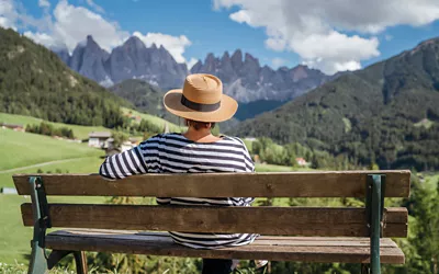 Italian benches: the photo contest promoting beauty in everyday details