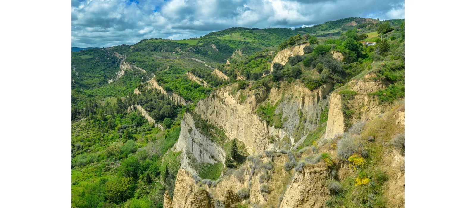 Basilicate d'auteur : de calanco en village, parmi les parcs littéraires lucaniens