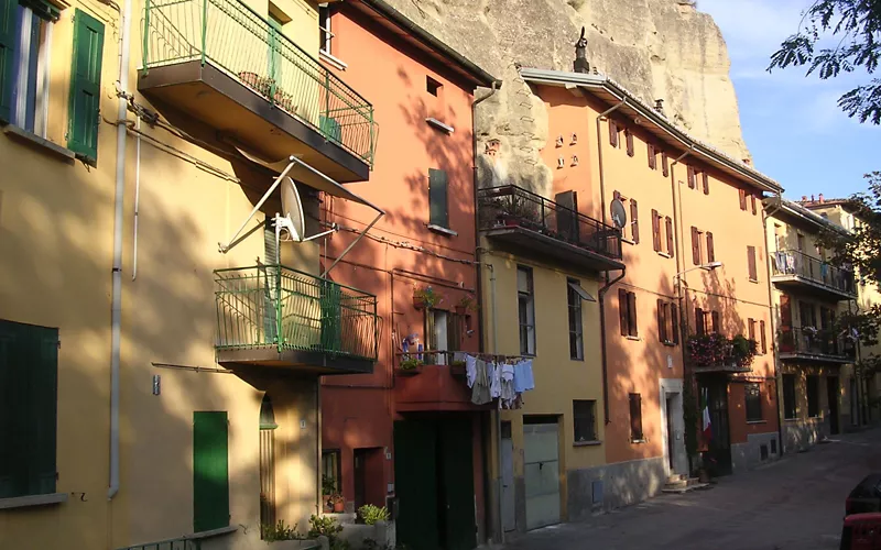 Pianoro, the houses in the rock 