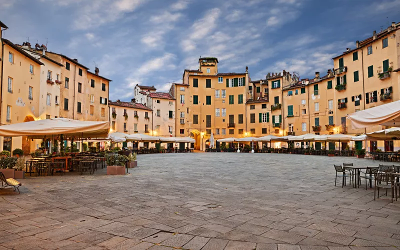 La piazza dell’Anfiteatro 