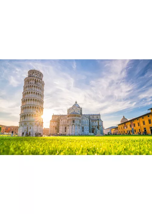 Pisa, el encanto de la antigua República Marítima con la torre inclinada