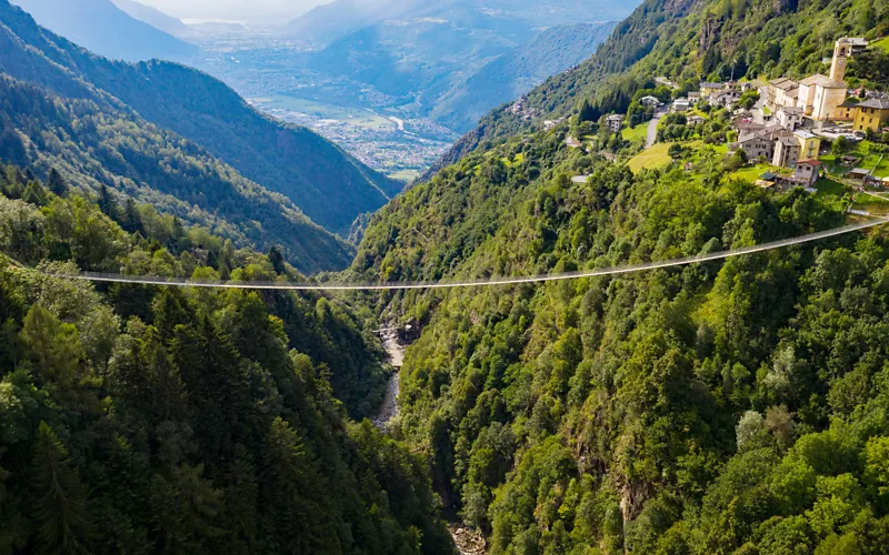 Lombardy: Ponte nel Cielo