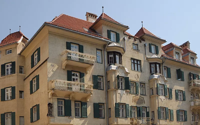 Die mittelalterlichen Arkaden: die Meraner Handelsroute